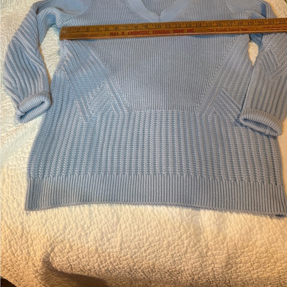 Athleta blue grey chunky V-neck sweater, size small - Picture 6 of 9